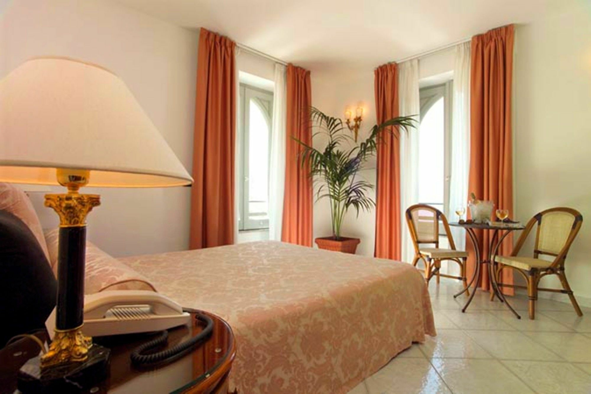 Il Capri Hotel Екстериор снимка